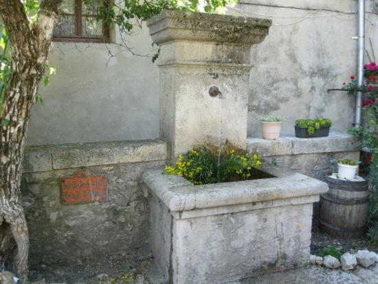 Ferienwohnung Les Calades Du Ventoux Montbrun-les-Bains Exterior foto